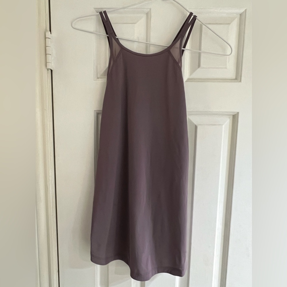 Lululemon tank, size 6
